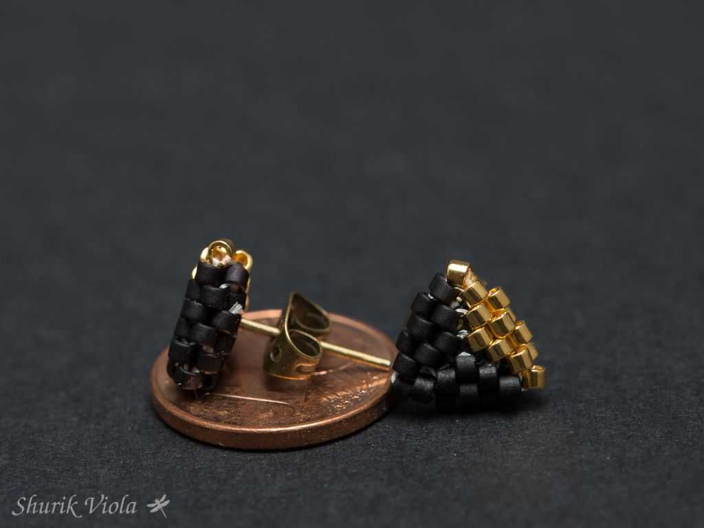 Seed bead earrings / Boucles d'oreilles en perles de rocaille - Shurik Viola