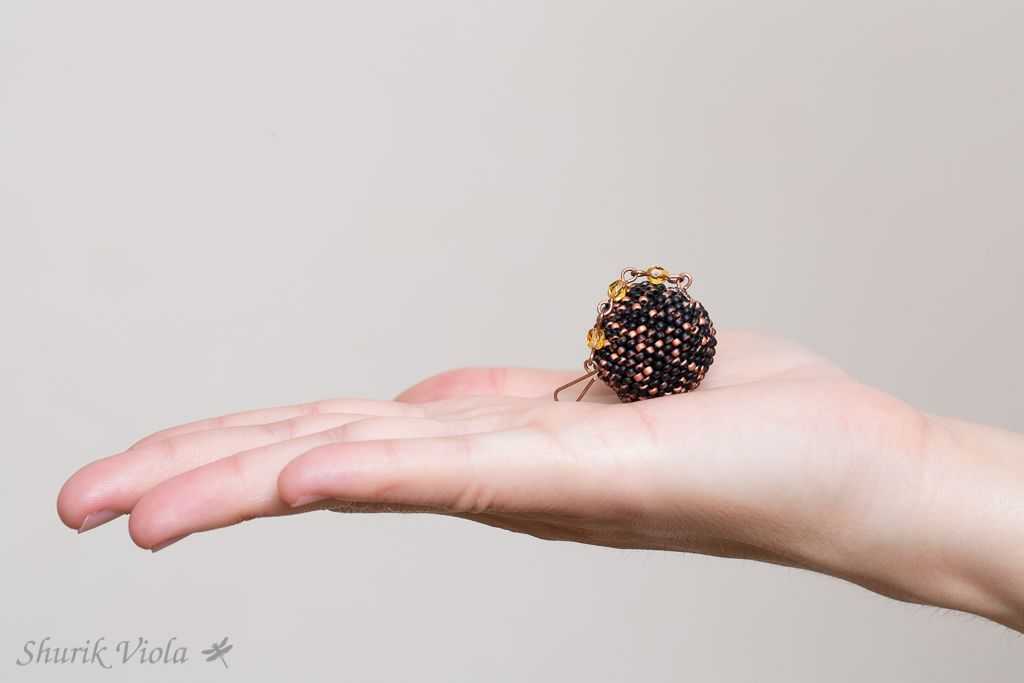 Seed bead charm / Porte-clé en perles de rocaille - Shurik Viola