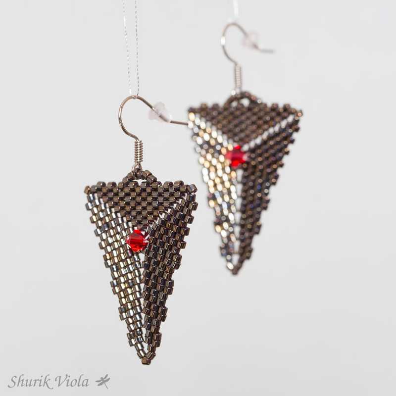 Seed bead earrings / Boucles d'oreilles en perles de rocaille - Shurik Viola