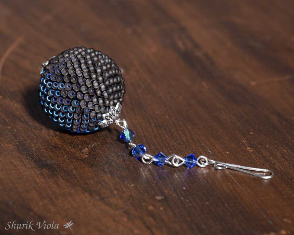 Seed bead charm / Porte-clé en perles de rocaille - Shurik Viola