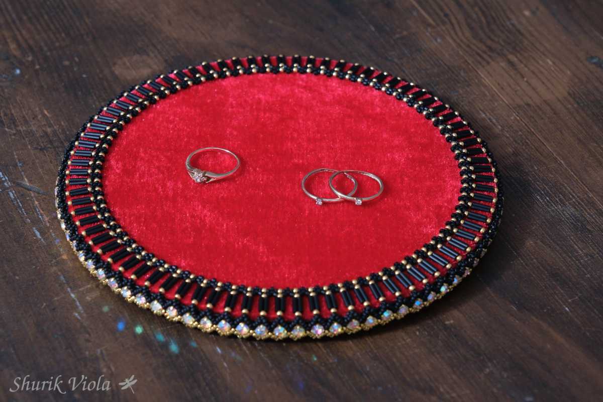 Présentoir à bijoux / Jewelry display / Ring dish