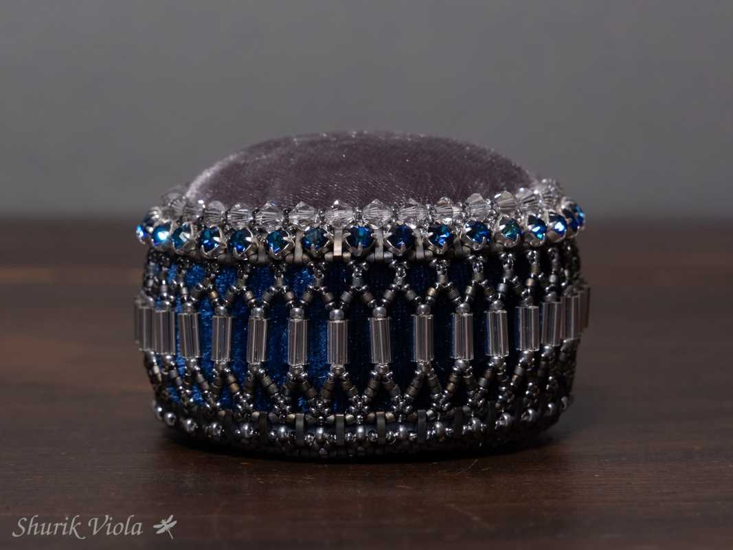 Pincushion / Pique-aiguille
