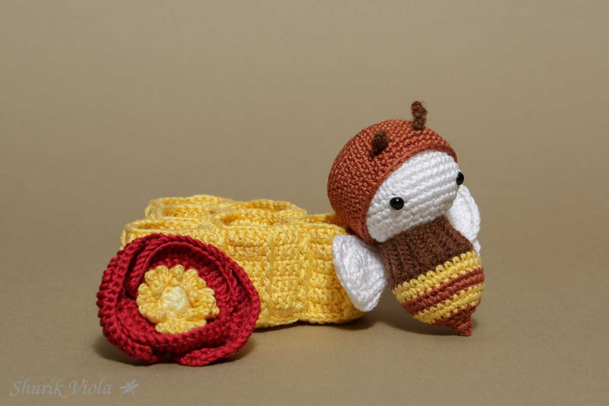 Toy Lalylala Bee / Jouet Lalylala Abeille - Shurik Viola