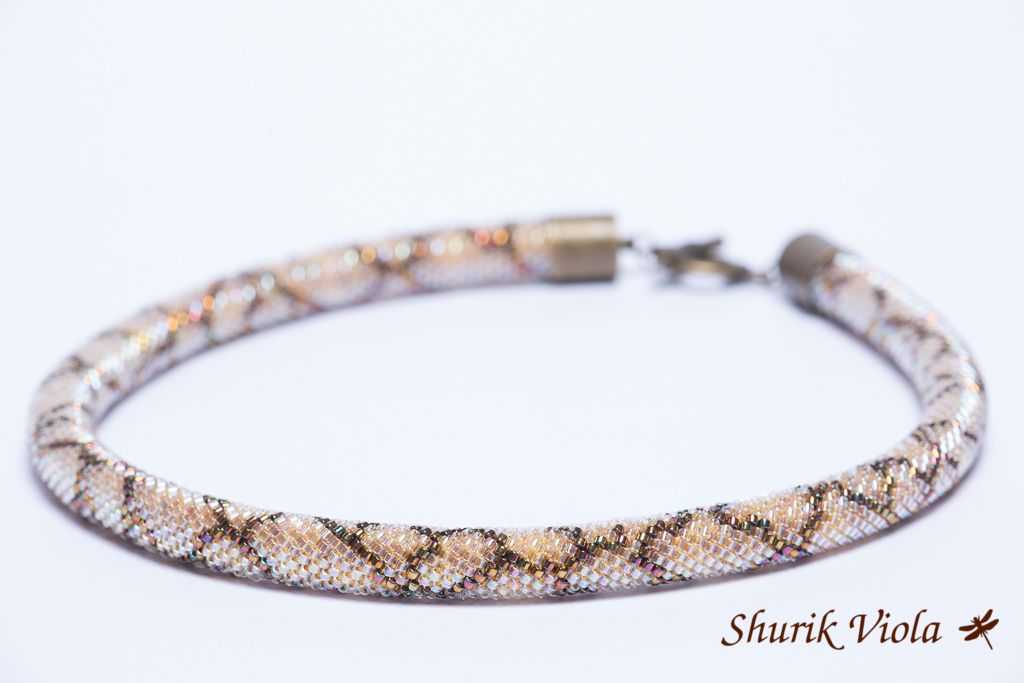 Seed bead necklace / Collier en perles de rocaille - Shurik Viola