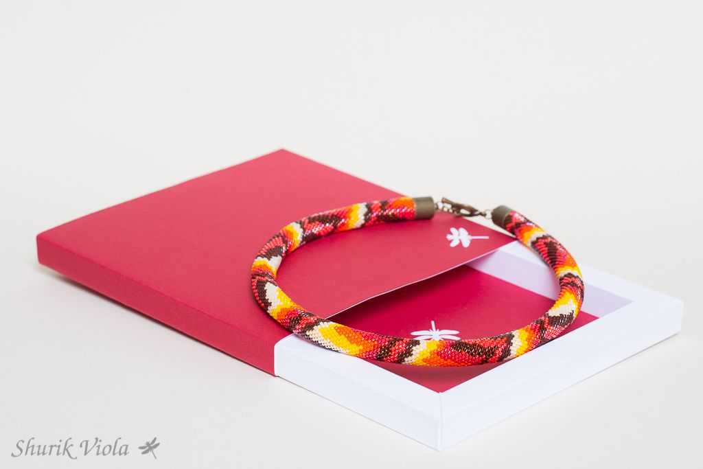 Seed bead necklace / Collier en perles de rocaille - Shurik Viola