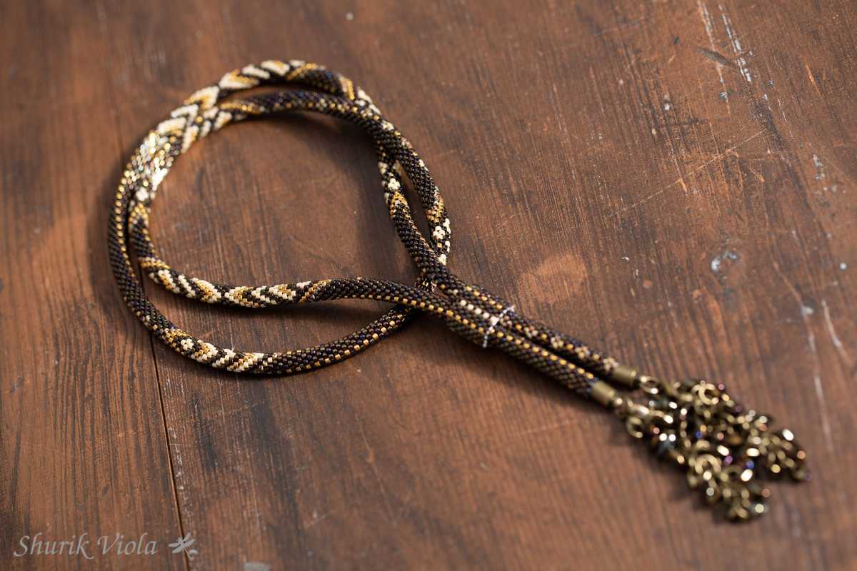 Seed bead necklace / Collier en perles de rocaille - Shurik Viola