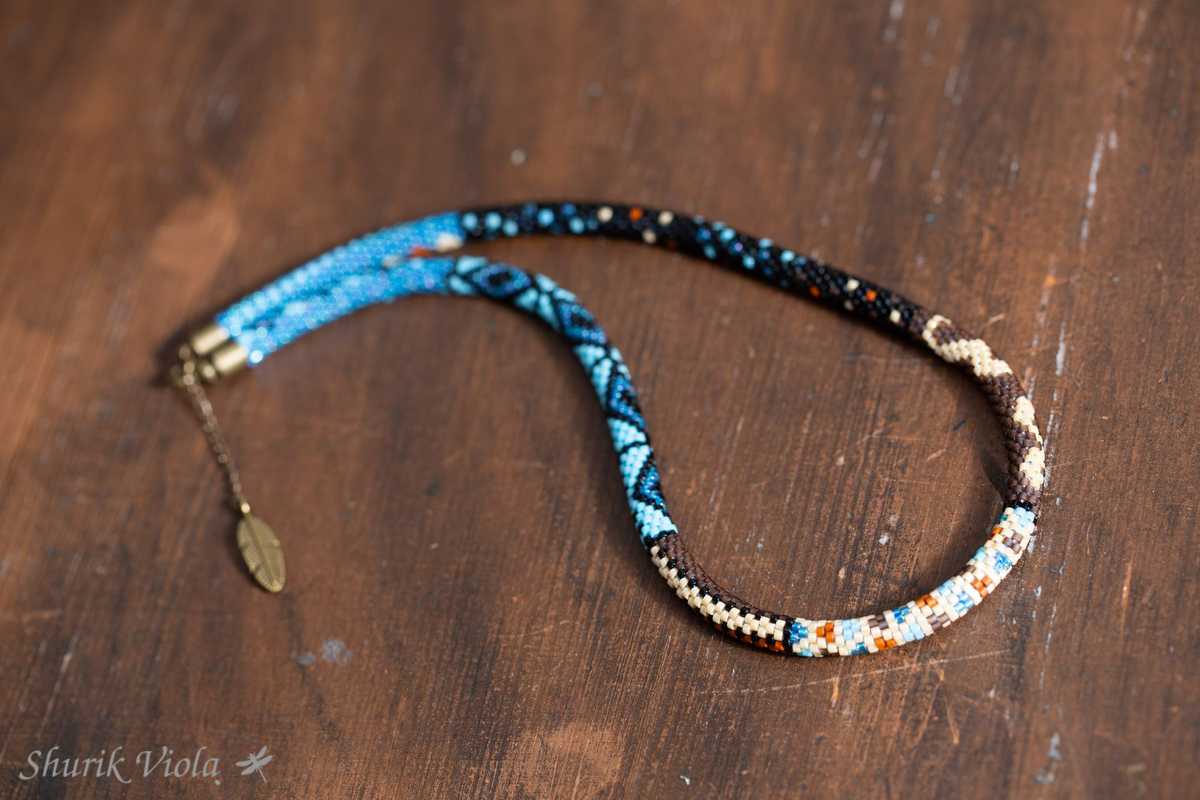 Seed bead necklace / Collier en perles de rocaille - Shurik Viola