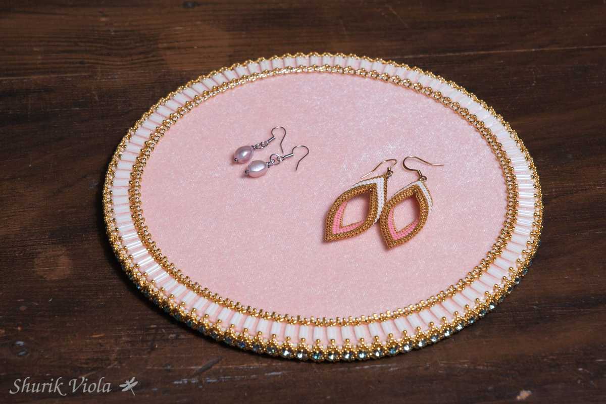 Présentoir à bijoux / Jewelry display / Ring dish